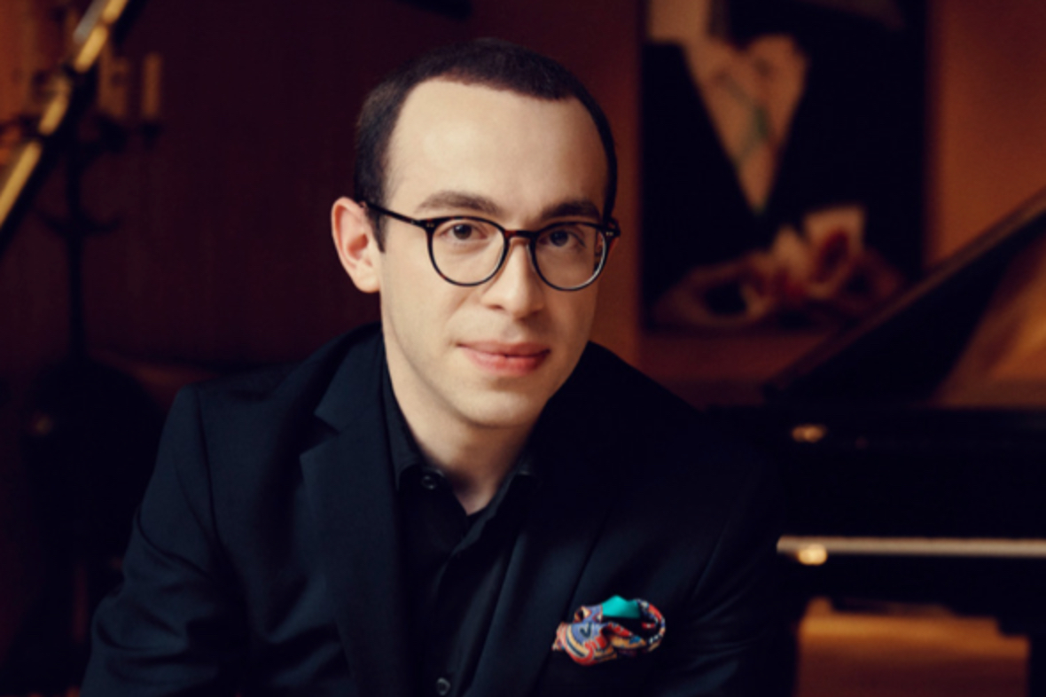 Nicolas Namoradze