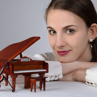 Avatar for Samira Spiegel profile